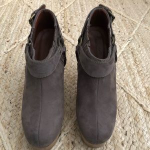 Rachel Comey Grey suede clogs